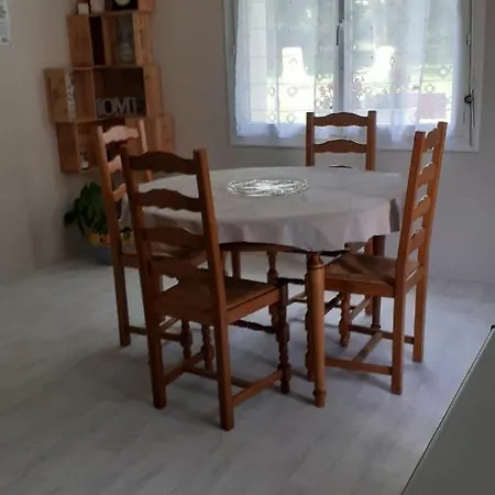 Nocleg ze śniadaniem Et Table D'hotes Les Trois Marquets 3*