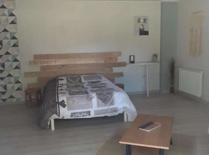 Et Table D'hotes Les Trois Marquets 3* Bourthes