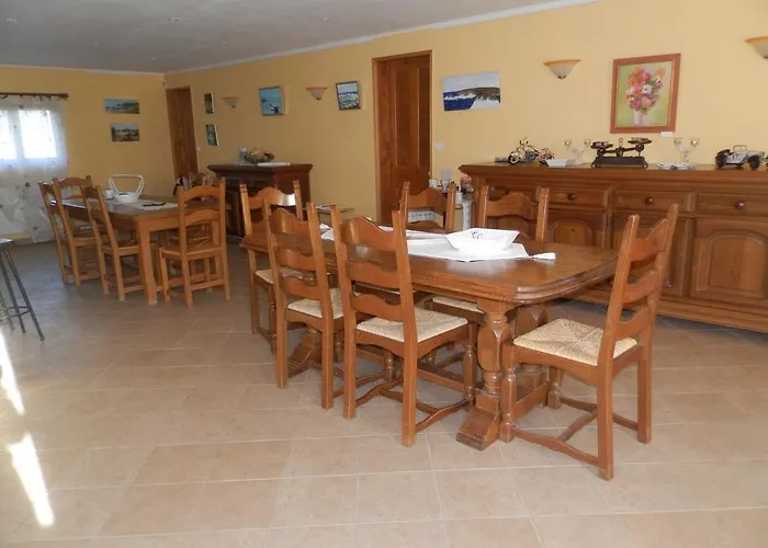 Et Table D'hôtes Les Trois Marquets Couette-café 3*