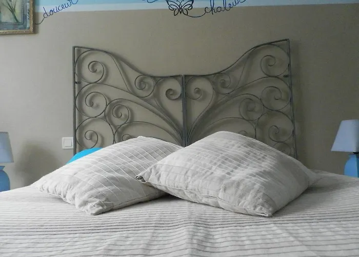 Et Table D'hôtes Les Trois Marquets Couette-café